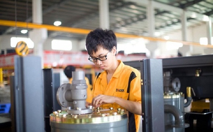 對應(yīng)空壓機滲油、滴油、漏油，處理方法原來是這樣！